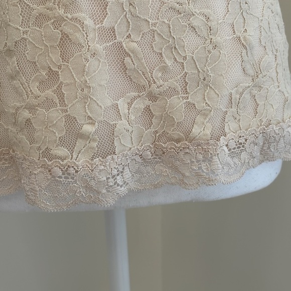 No Boundaries Soft Peach Lacy Babydoll Top With Empire Waist. Medium - Picture 3 of 6